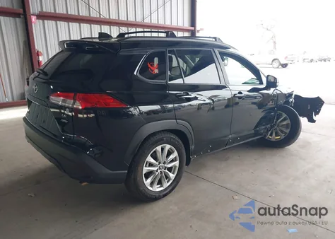 2024 Toyota Corolla Cross Le z USA, uszkodzony, nr VIN 7MUBAABG5RV106255